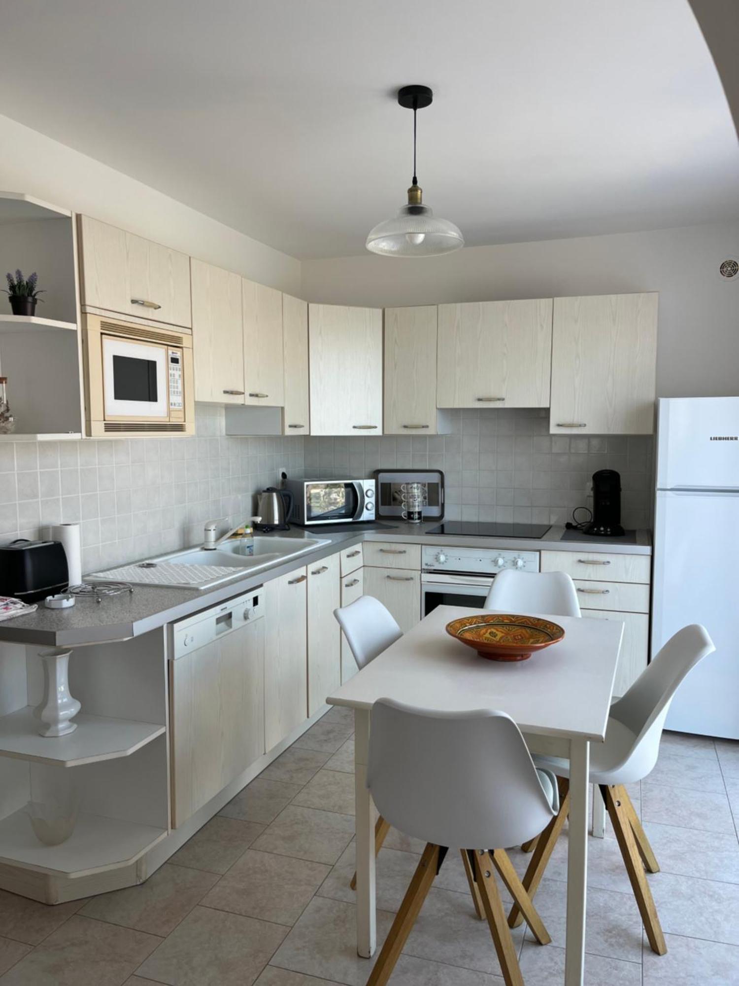 Appartement Rez De Villa Л'Иль-Рус Экстерьер фото